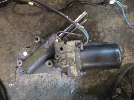 Yamaha 250hp 4 stroke outboard tilt trim unit